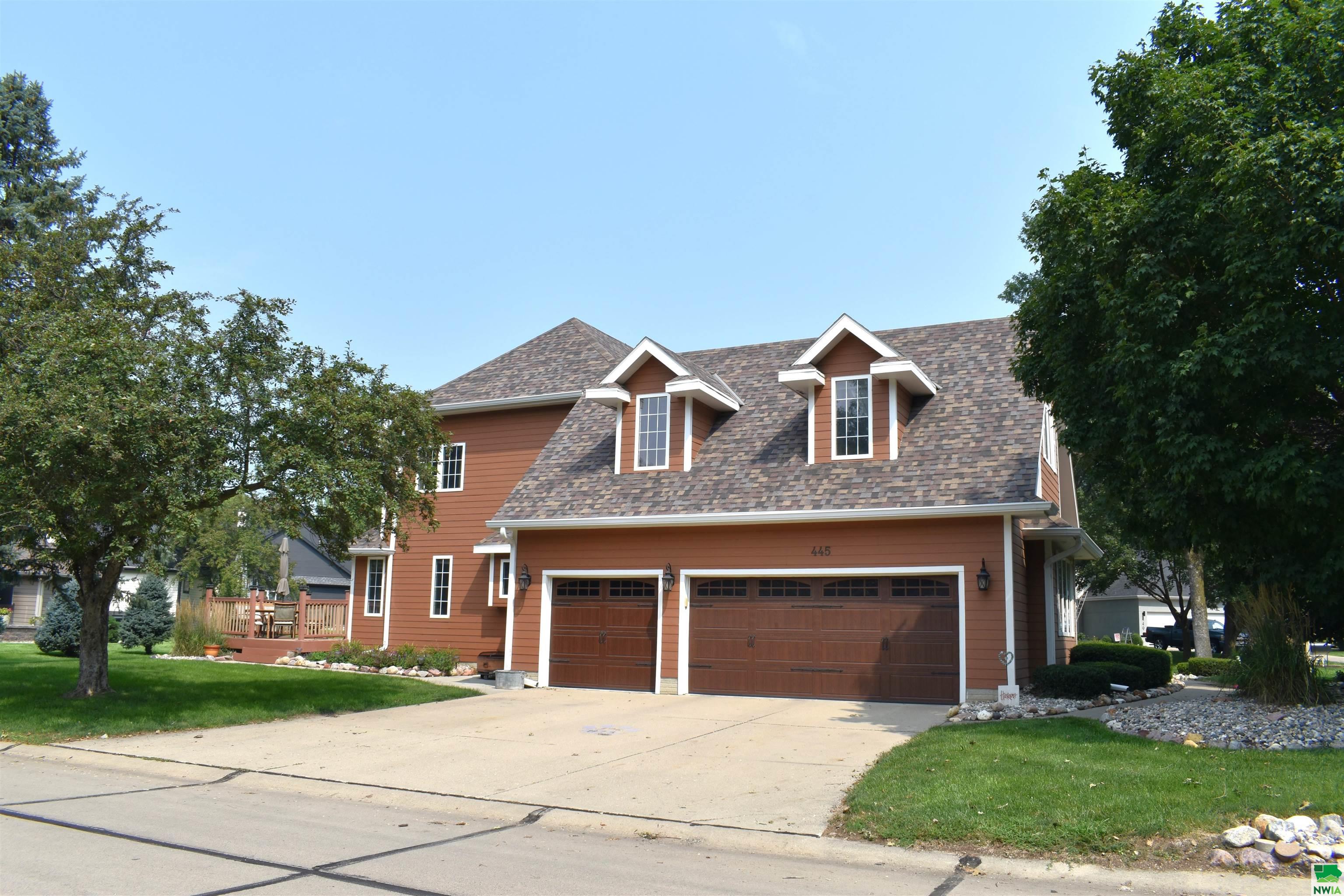Dakota Dunes, South Dakota, 57049, United States, 5 Bedrooms Bedrooms, ,4 BathroomsBathrooms,Residential,For Sale,1928249