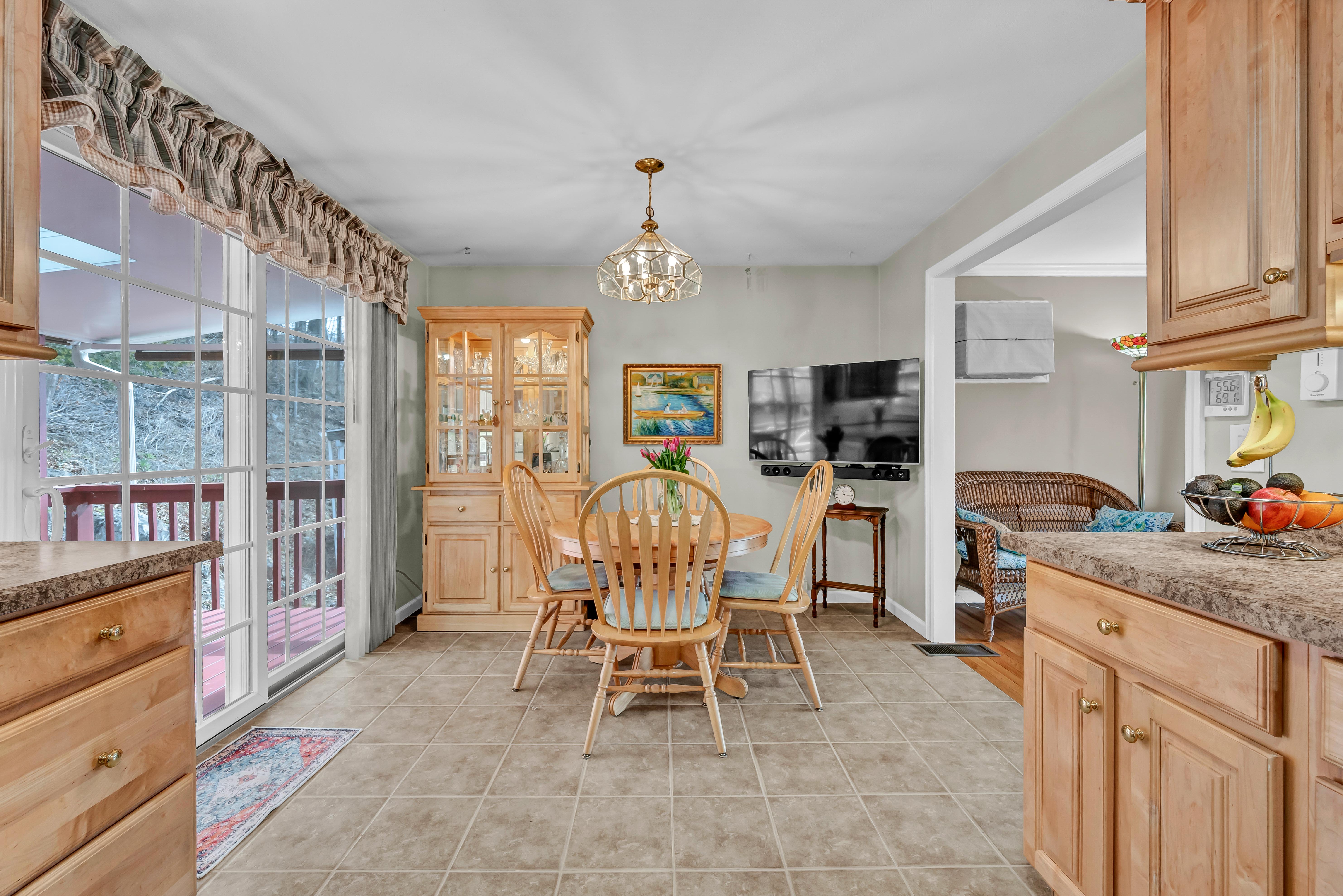  Beautifully Maintained Home - 物件實景