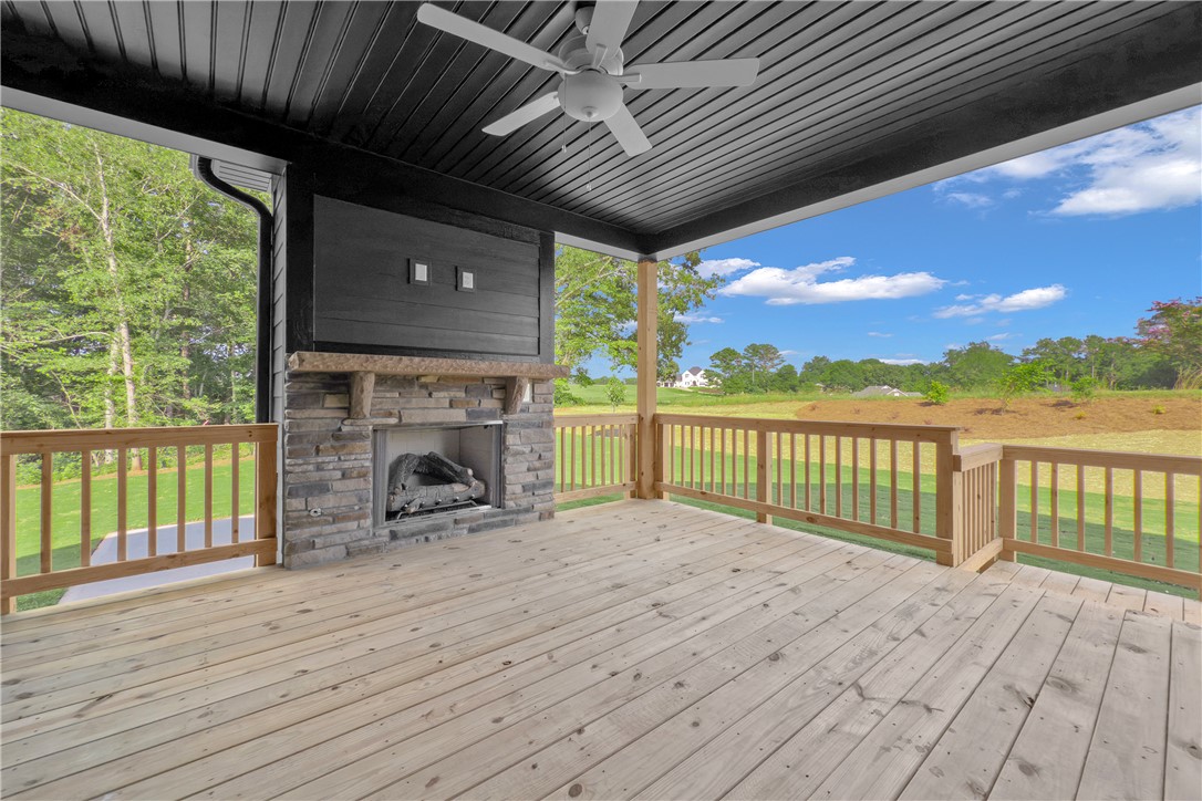 Seneca, South Carolina, 29678, United States, 4 Bedrooms Bedrooms, ,3 BathroomsBathrooms,Residential,For Sale,1900904