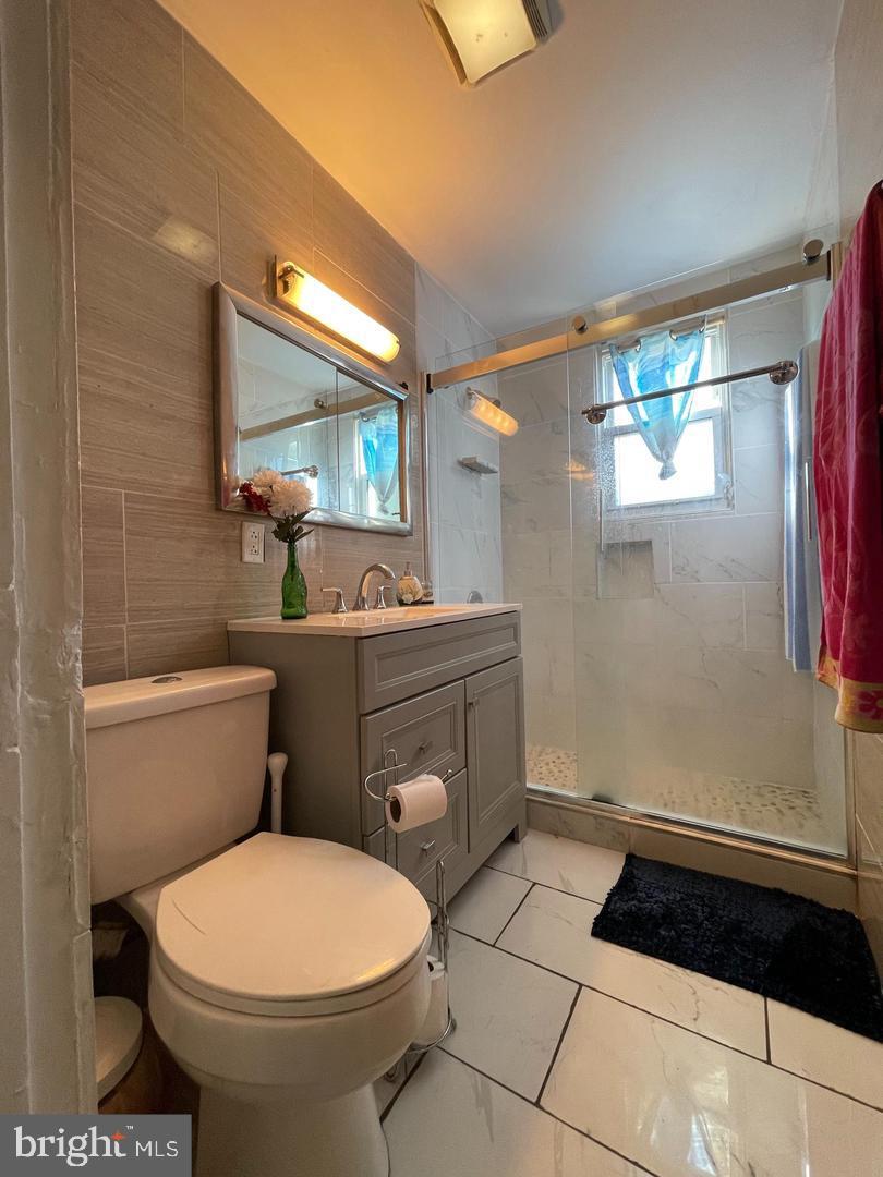 Alexandria, Virginia, 22303, United States, 4 Bedrooms Bedrooms, ,2 BathroomsBathrooms,Residential,For Sale,1989400