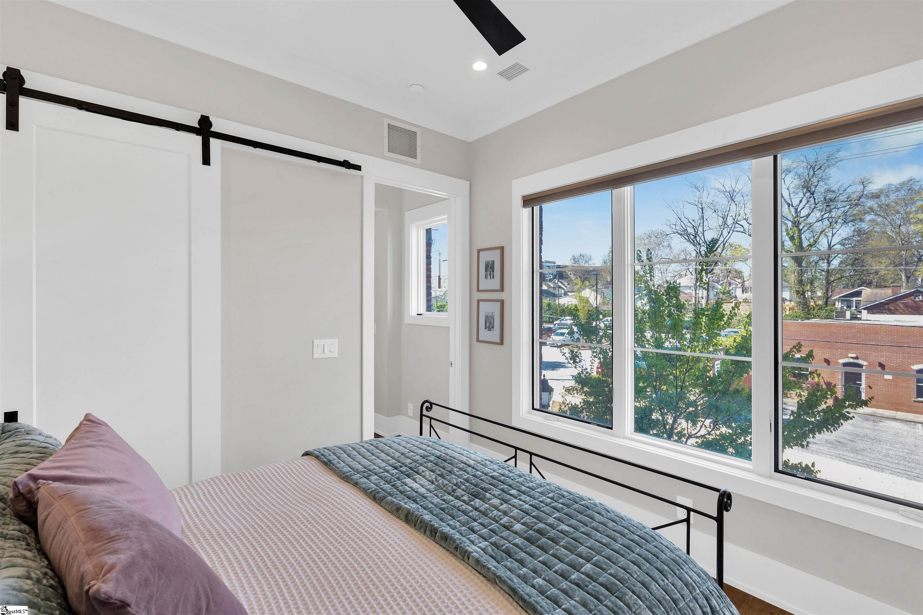 Greenville, South Carolina, 29601, United States, 1 Bedroom Bedrooms, ,2 BathroomsBathrooms,Residential,For Sale,1752765