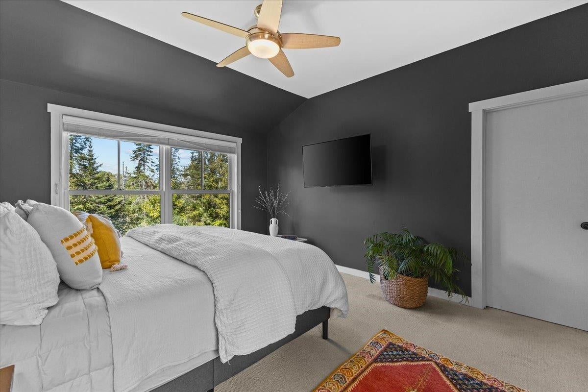 Stowe, Vermont, 05672, United States, 4 Bedrooms Bedrooms, ,3 BathroomsBathrooms,Residential,For Sale,1939915