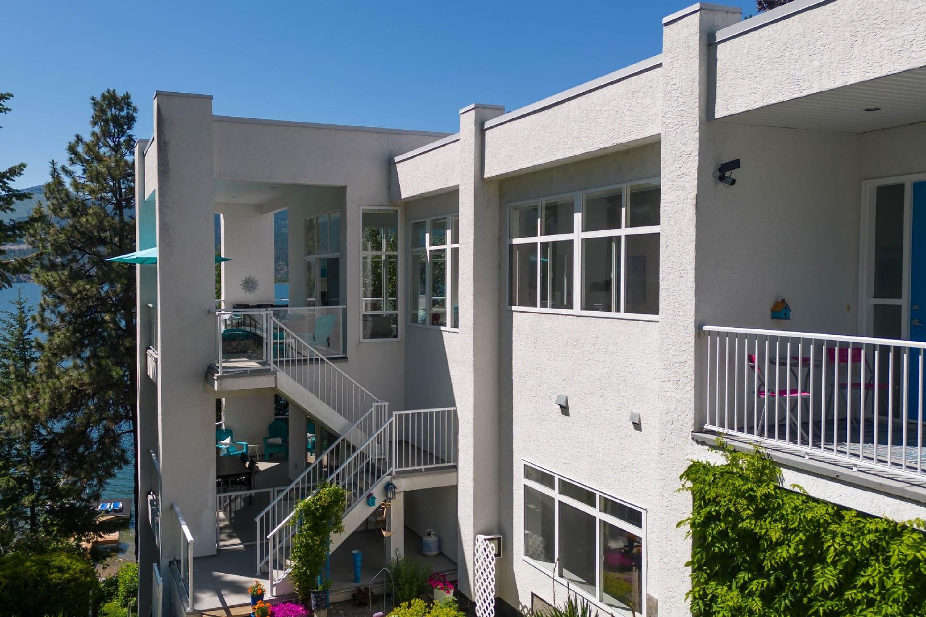  Modern Lakeshore Home - 物件實景