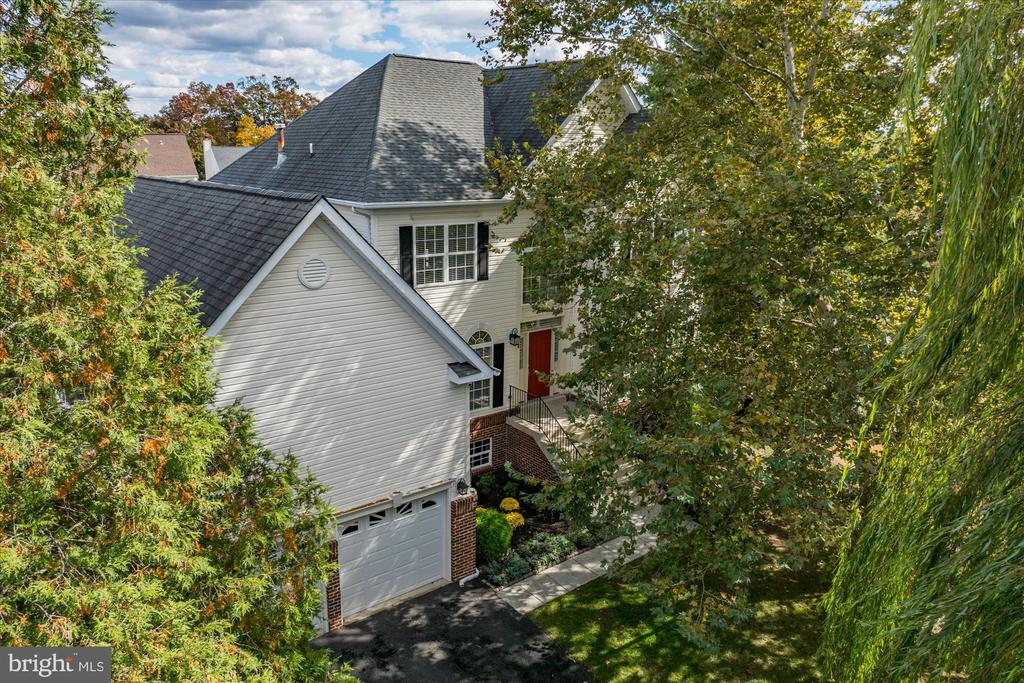 Leesburg, Virginia, 20175, United States, 5 Bedrooms Bedrooms, ,4 BathroomsBathrooms,Residential,For Sale,1987401