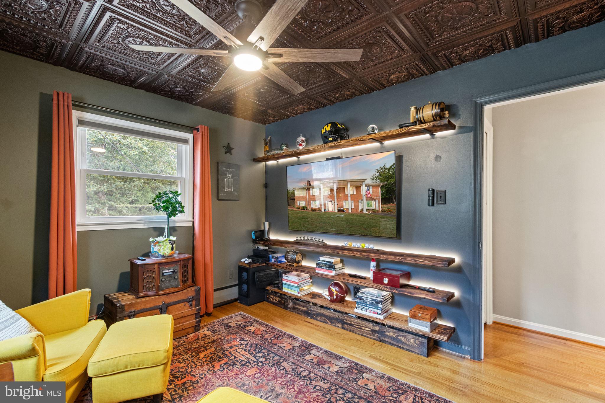 Lorton, Virginia, 22079, United States, 4 Bedrooms Bedrooms, ,3 BathroomsBathrooms,Residential,For Sale,1974671