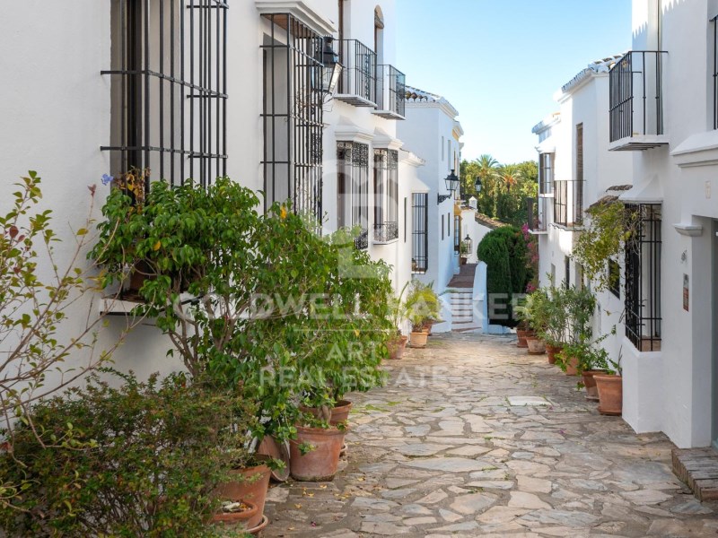 Marbella, Andalusia, ES, 3 Bedrooms Bedrooms, ,3 BathroomsBathrooms,Residential,For Sale,1766210