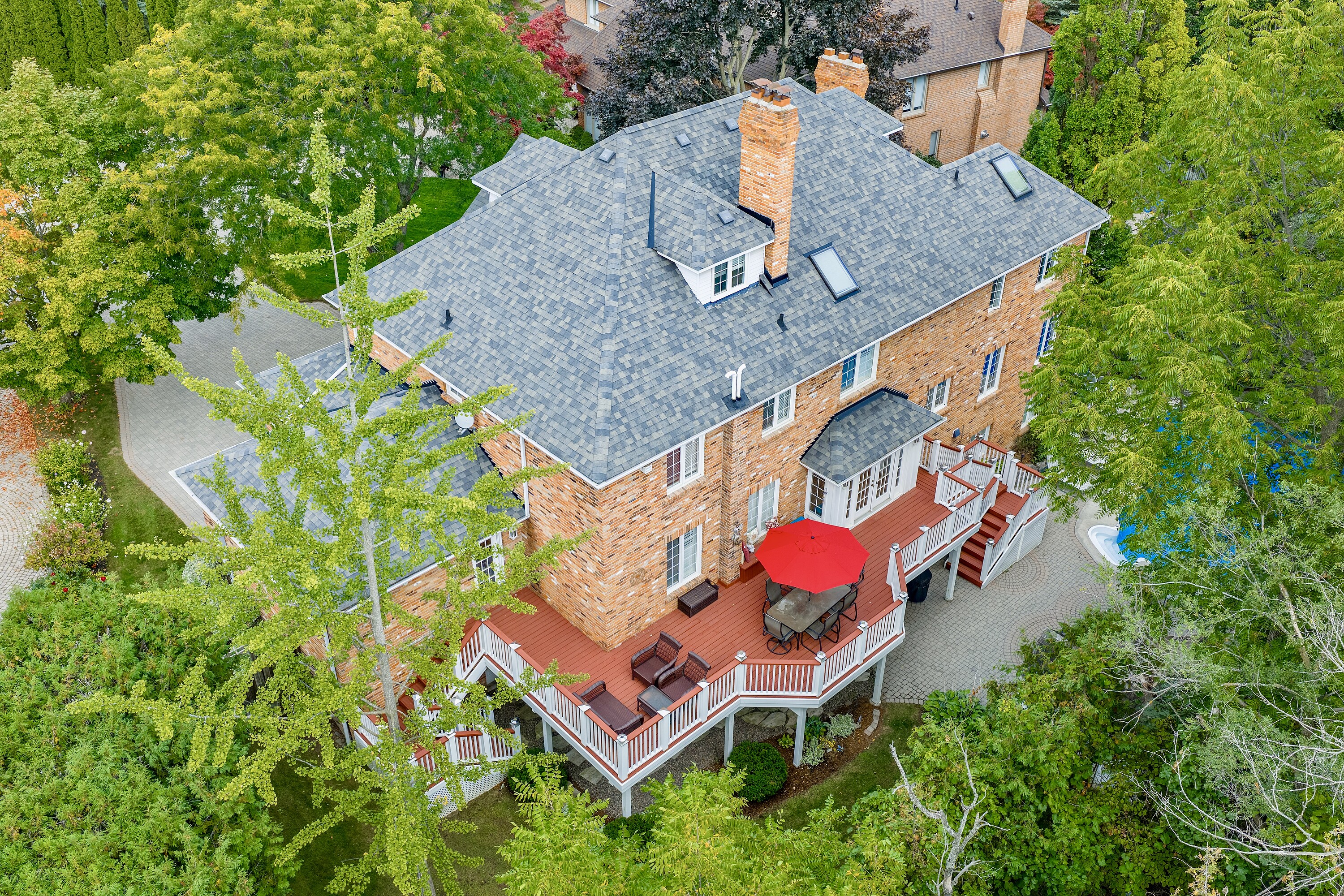  Lorne Park Executive Home - 物件實景