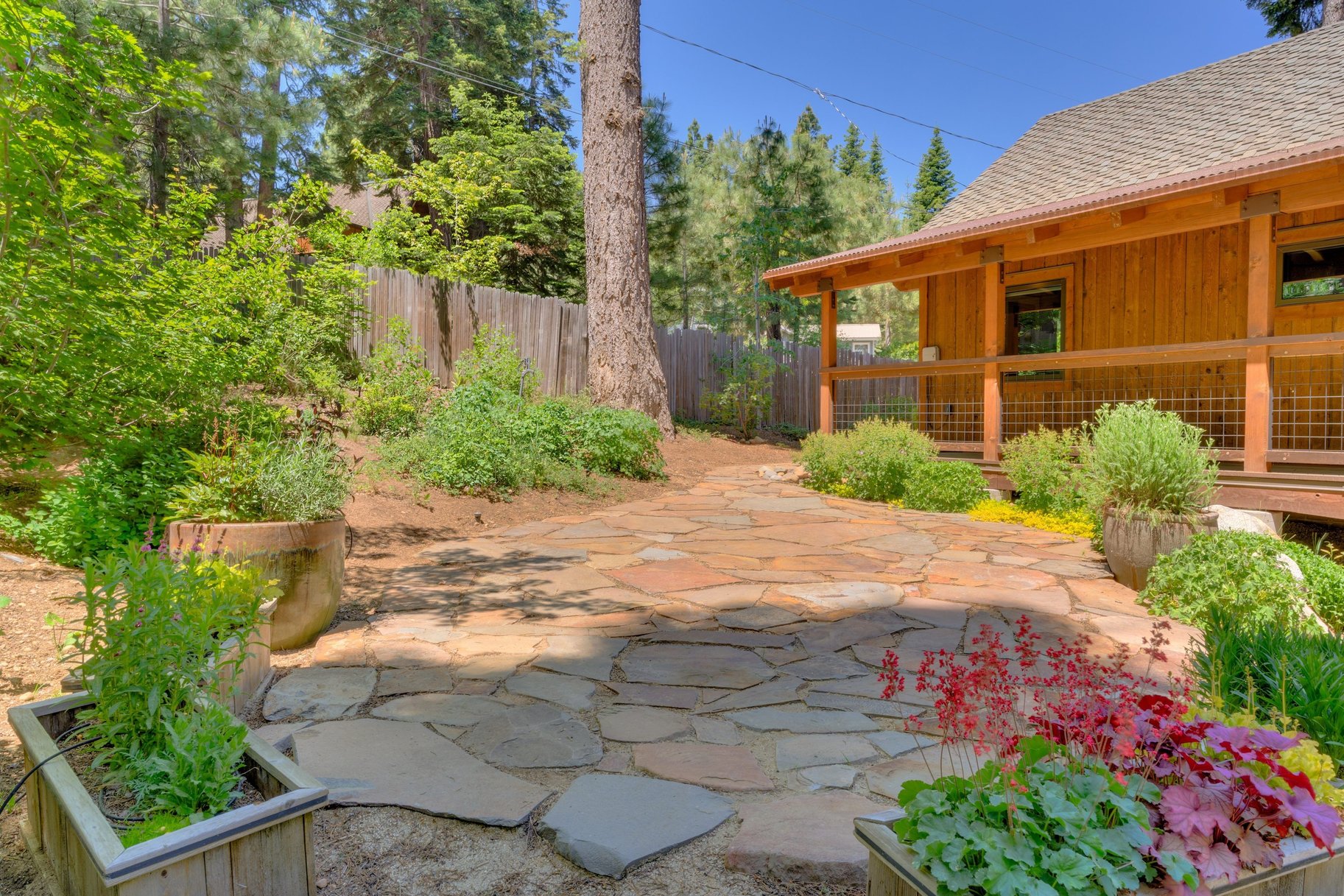  Charming Craftsman Style Chalet - 物件實景