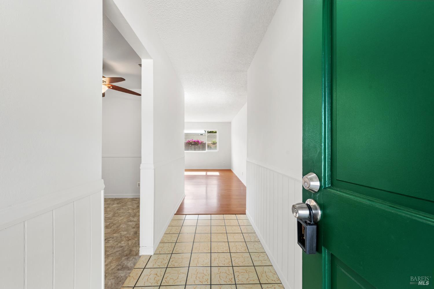 Vacaville, California, 95687, United States, 4 Bedrooms Bedrooms, ,2 BathroomsBathrooms,Residential,For Sale,1977124