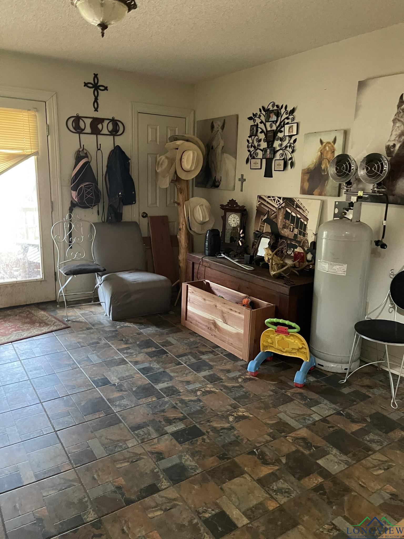 Gilmer, Texas, 75644, United States, 3 Bedrooms Bedrooms, ,2 BathroomsBathrooms,Residential,For Sale,1847700