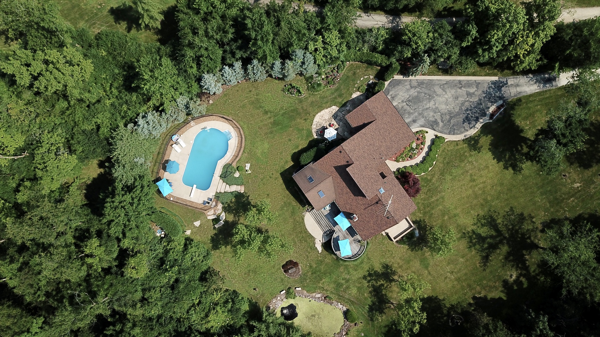 New Lenox, Illinois, 60451, United States, 5 Bedrooms Bedrooms, ,5 BathroomsBathrooms,Residential,For Sale,1920341