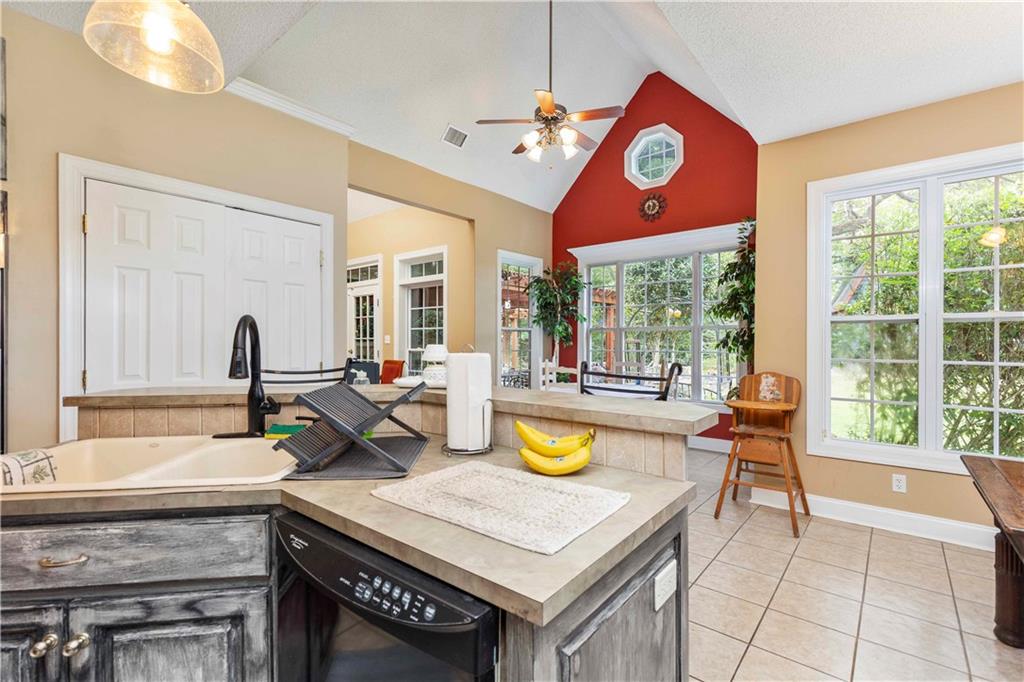 Salem, Alabama, 36874, United States, 4 Bedrooms Bedrooms, ,4 BathroomsBathrooms,Residential,For Sale,1940777