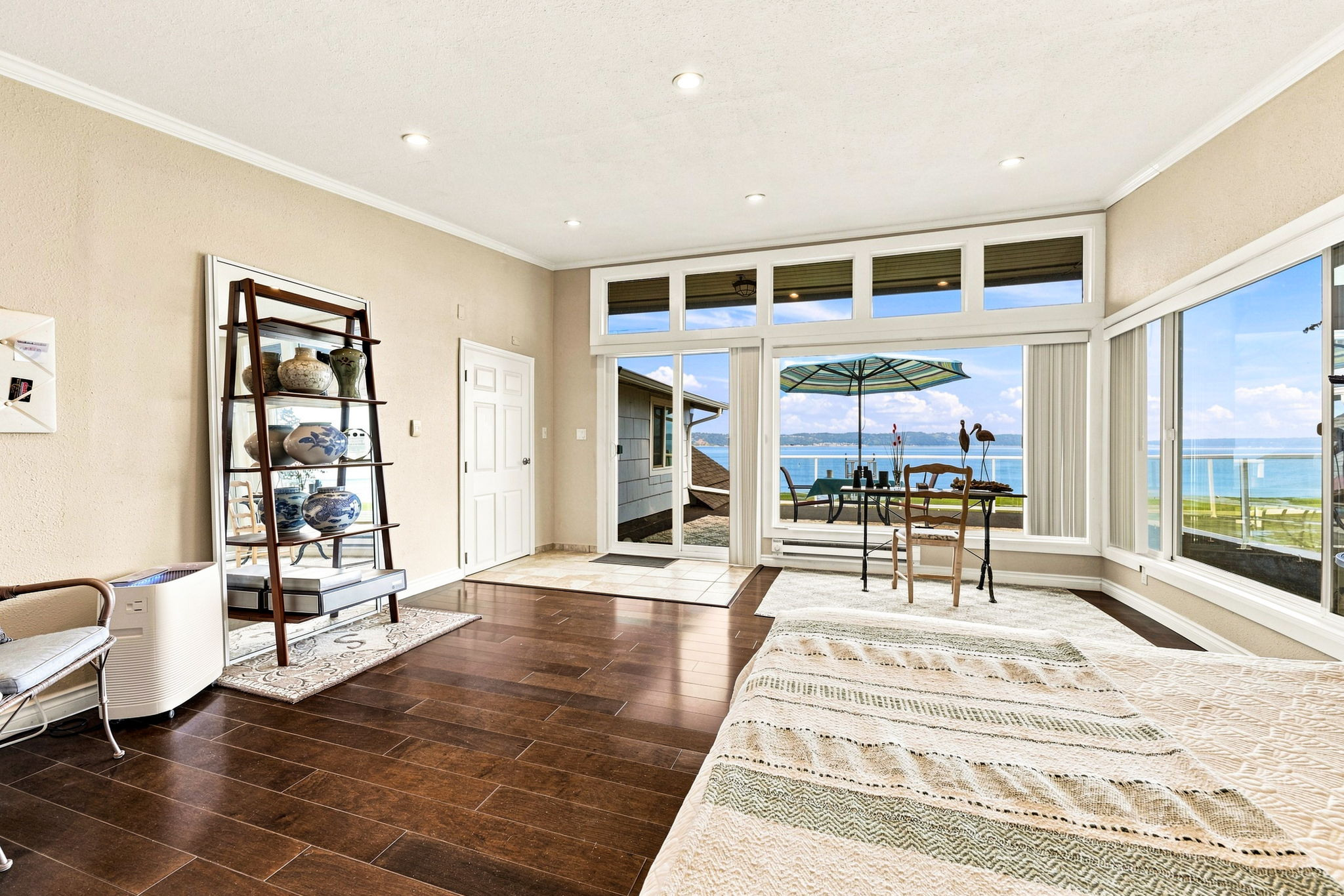  1626 Beach Dr NE, Tacoma, WA 98422 - 物件實景