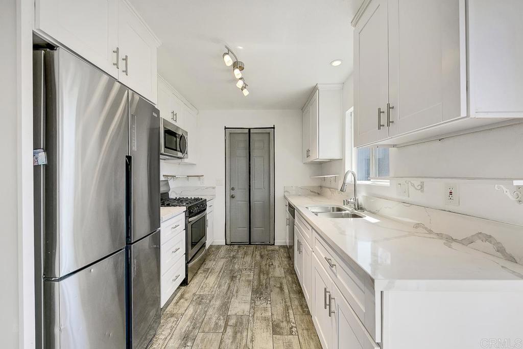 Escondido, California, 92027, United States, 3 Bedrooms Bedrooms, ,1 BathroomBathrooms,Residential,For Sale,1942243