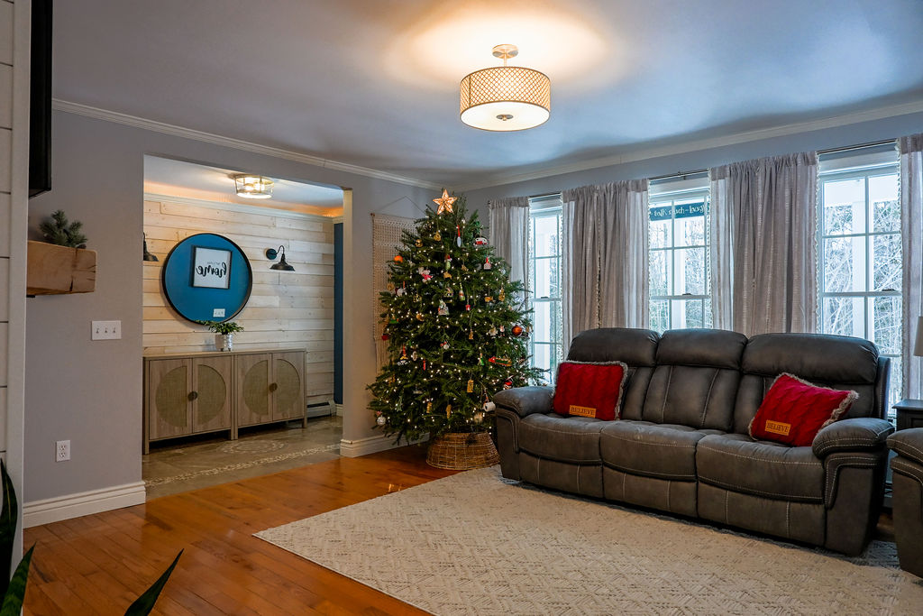 Sidney, Maine, 04330, United States, 3 Bedrooms Bedrooms, ,3 BathroomsBathrooms,Residential,For Sale,2007765