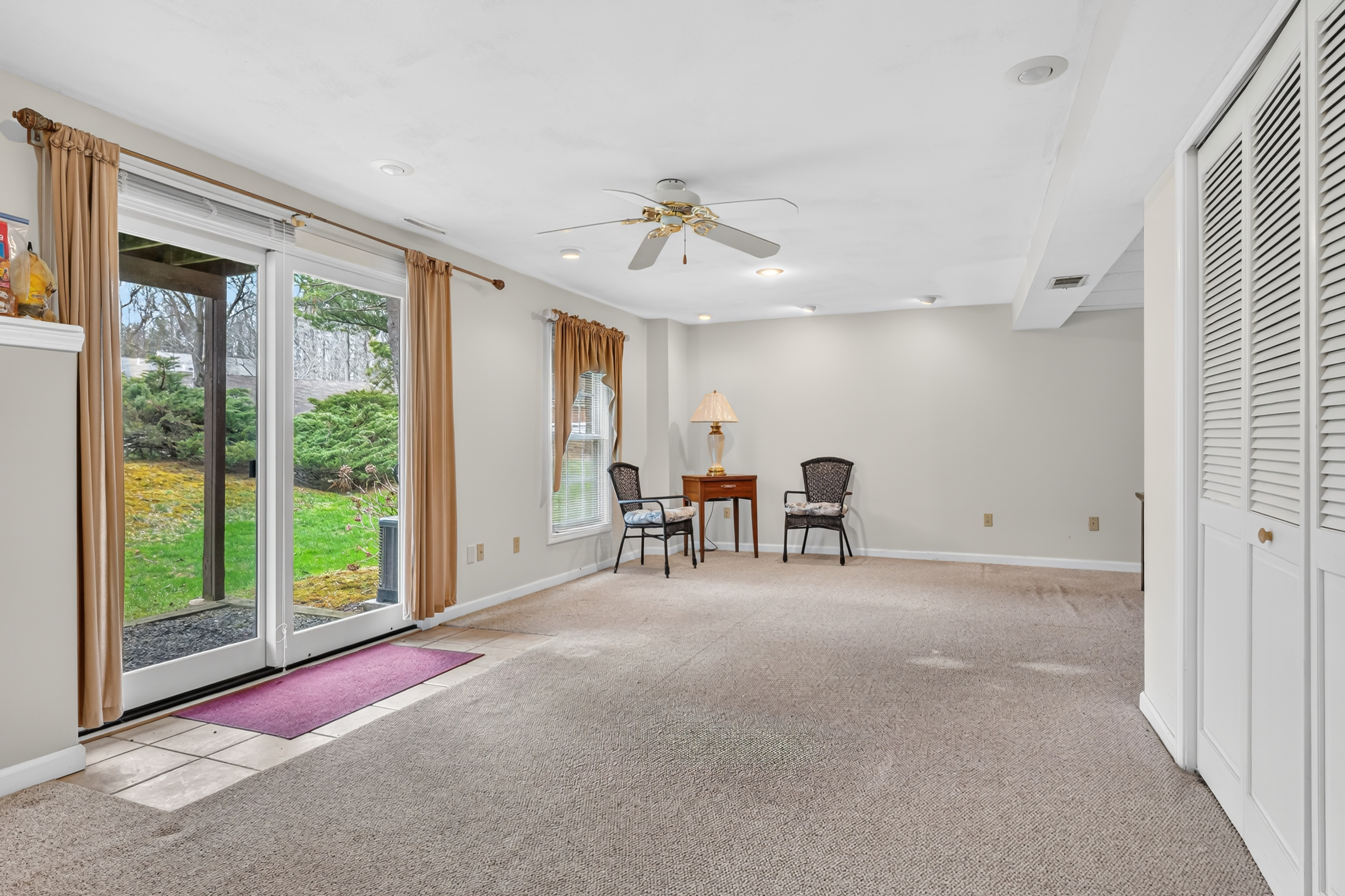  135 Foxbridge Village Road - 物件實景