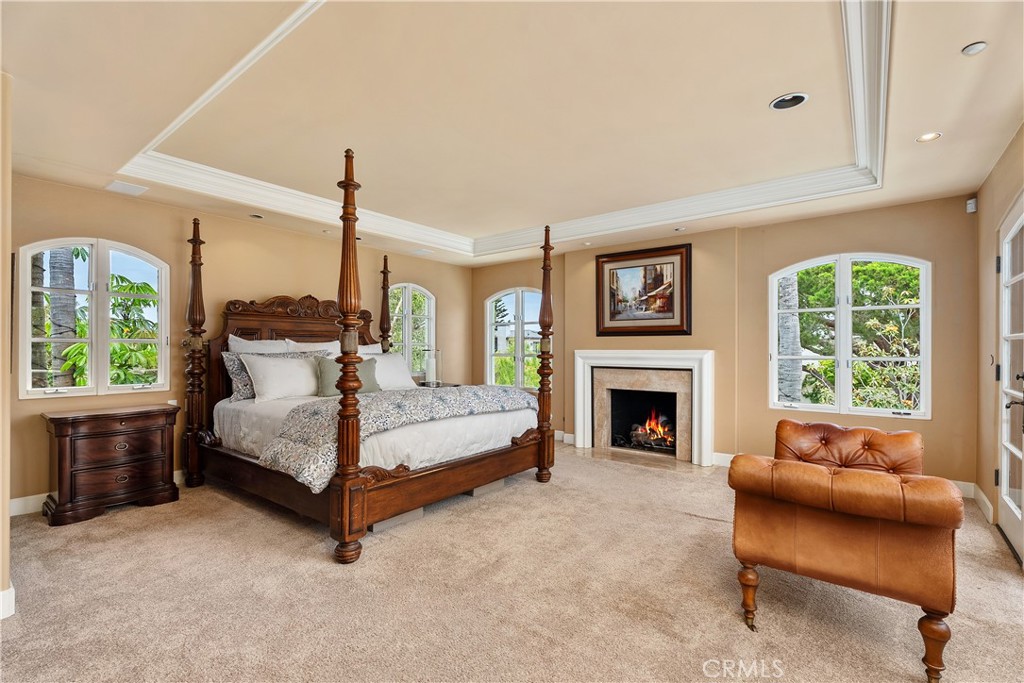 Newport Beach, California, 92663, United States, 5 Bedrooms Bedrooms, ,4 BathroomsBathrooms,Residential,For Sale,1848621