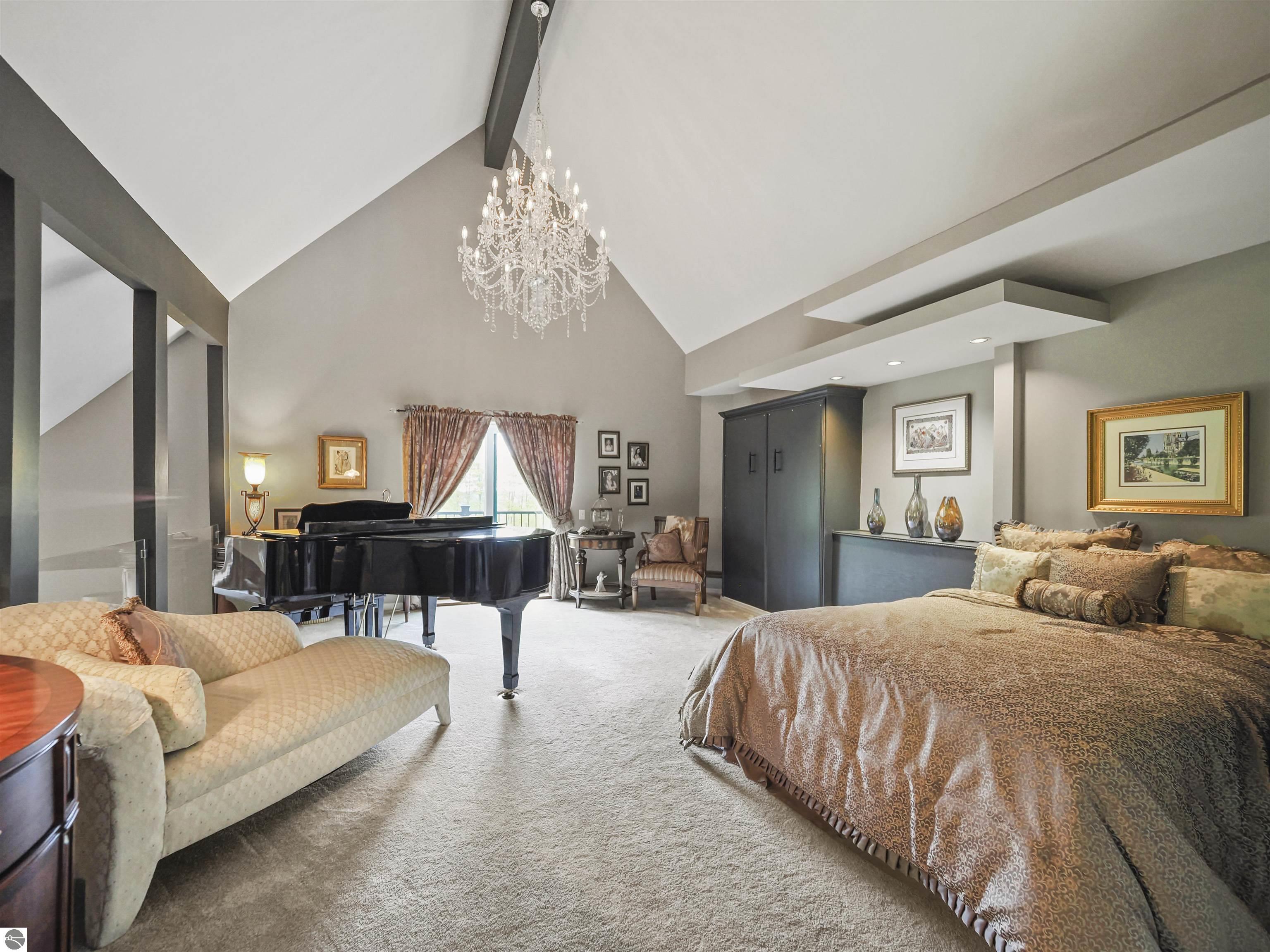 Bellaire, Michigan, 49615, United States, 4 Bedrooms Bedrooms, ,2 BathroomsBathrooms,Residential,For Sale,1938366