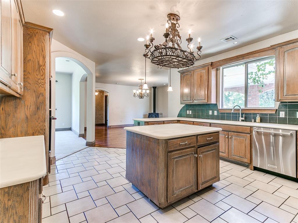 Choctaw, Oklahoma, 73020, United States, 4 Bedrooms Bedrooms, ,5 BathroomsBathrooms,Residential,For Sale,1978784