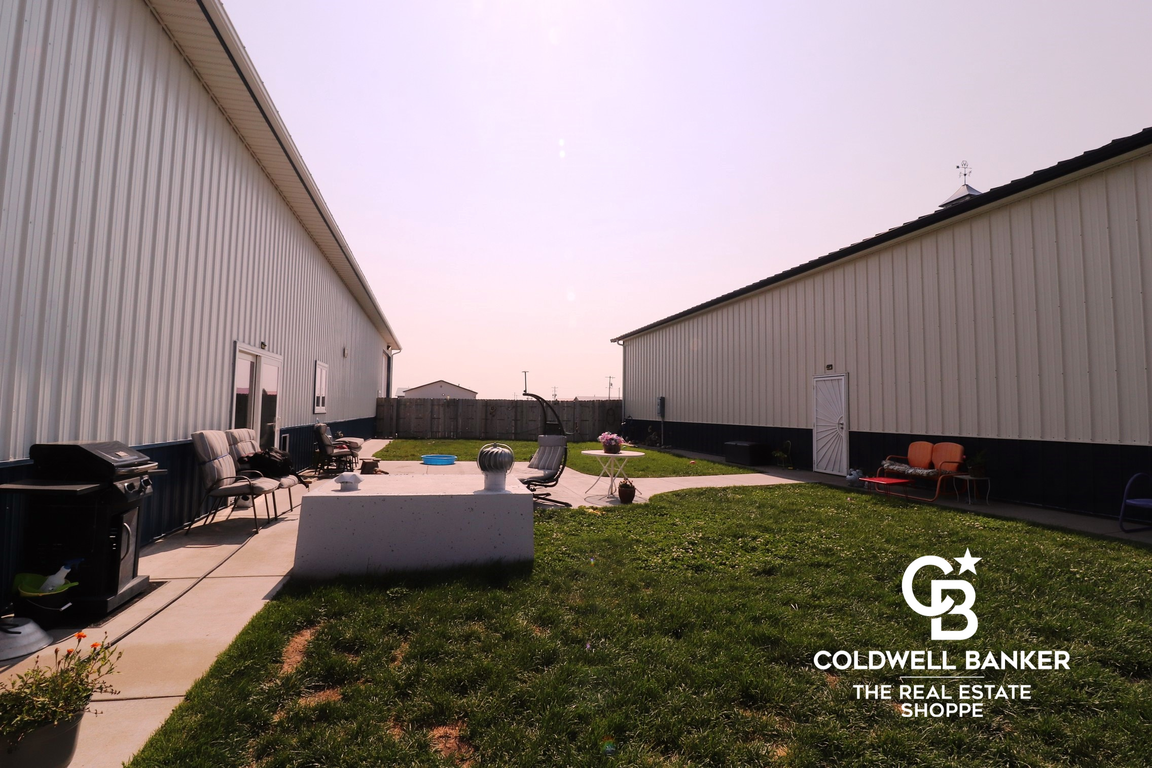 Garden City, Kansas, 67846, United States, 2 Bedrooms Bedrooms, ,Residential,For Sale,1890004