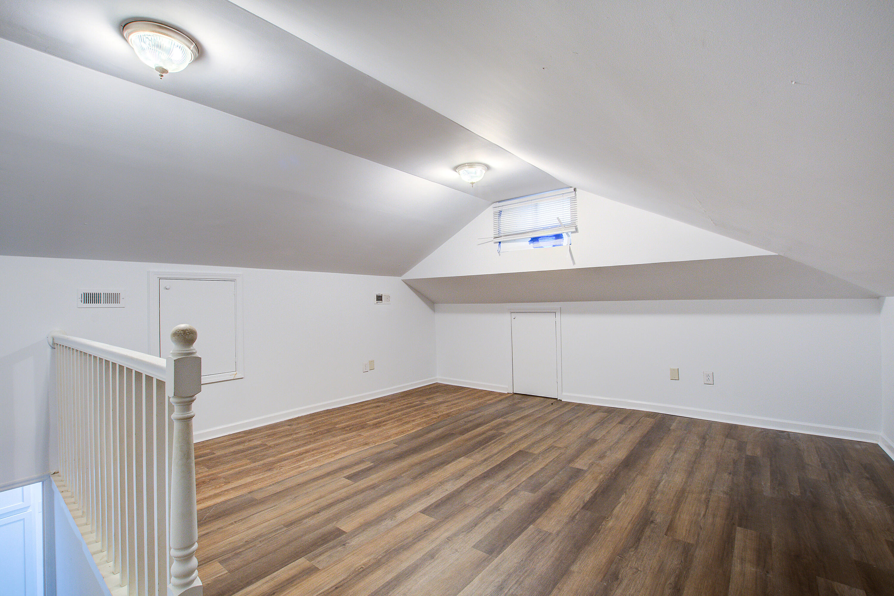 Hanahan, South Carolina, 29410, United States, 3 Bedrooms Bedrooms, ,3 BathroomsBathrooms,Residential,For Sale,1819163