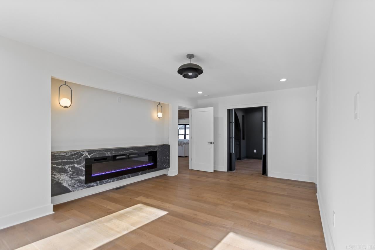 Alexander, Arkansas, 72002, United States, 6 Bedrooms Bedrooms, ,4 BathroomsBathrooms,Residential,For Sale,1986136