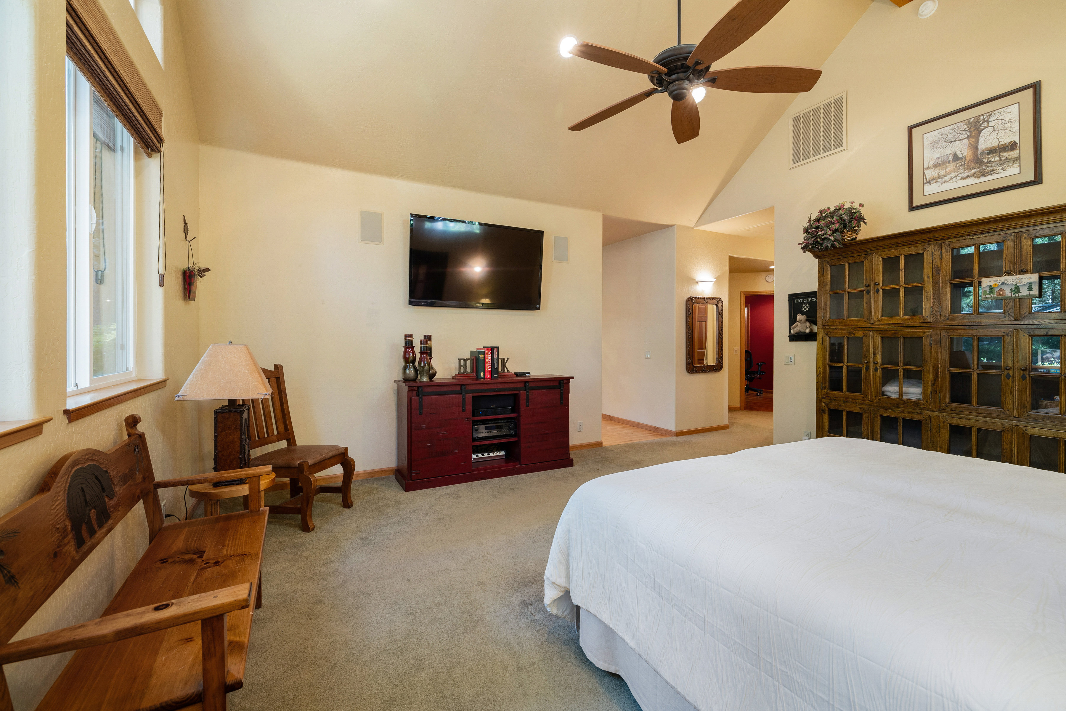  Luxury Mountain Retreat with Guest House on 1 Acre in the Heart of Graeagle - 物件實景