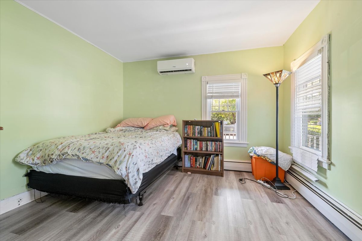 Amityville, New York, 11701, United States, 3 Bedrooms Bedrooms, ,3 BathroomsBathrooms,Residential,For Sale,1944957
