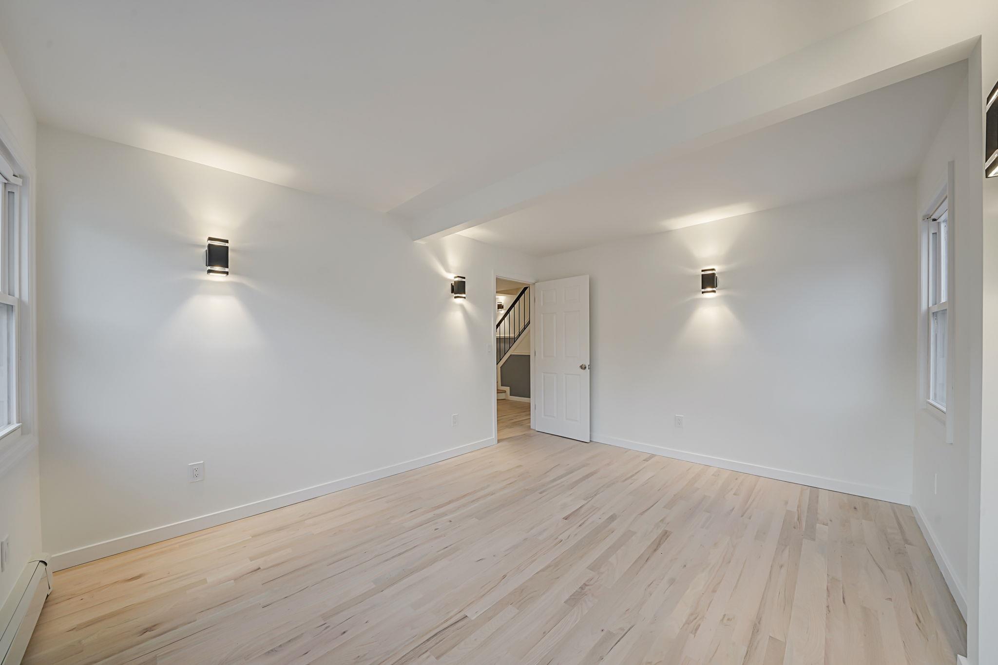 Valley Stream, New York, 11580, United States, 4 Bedrooms Bedrooms, ,2 BathroomsBathrooms,Residential,For Sale,1700084