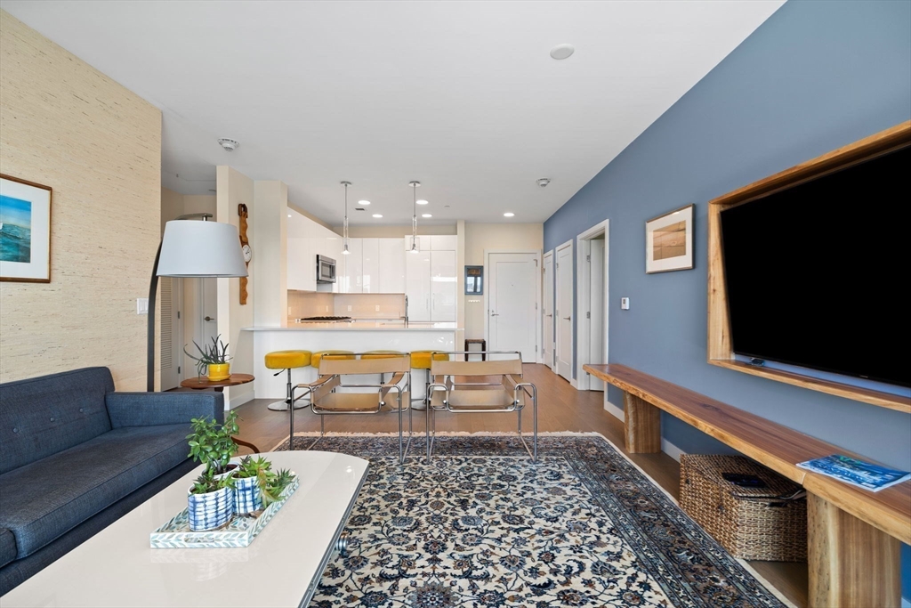 Boston, Massachusetts, 02128, United States, 2 Bedrooms Bedrooms, ,2 BathroomsBathrooms,Residential,For Sale,1780630