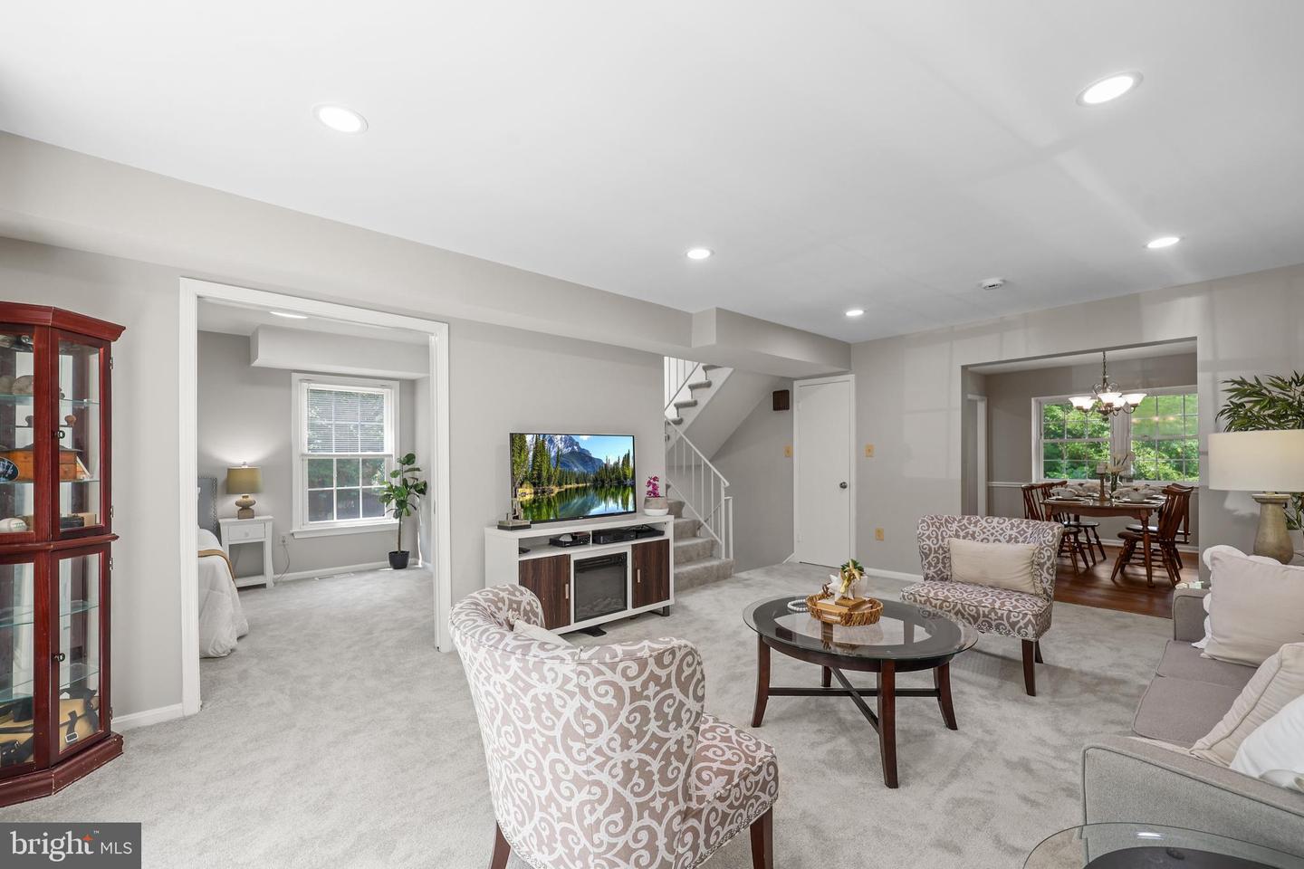 Springfield, Virginia, 22153, United States, 4 Bedrooms Bedrooms, ,4 BathroomsBathrooms,Residential,For Sale,1917317
