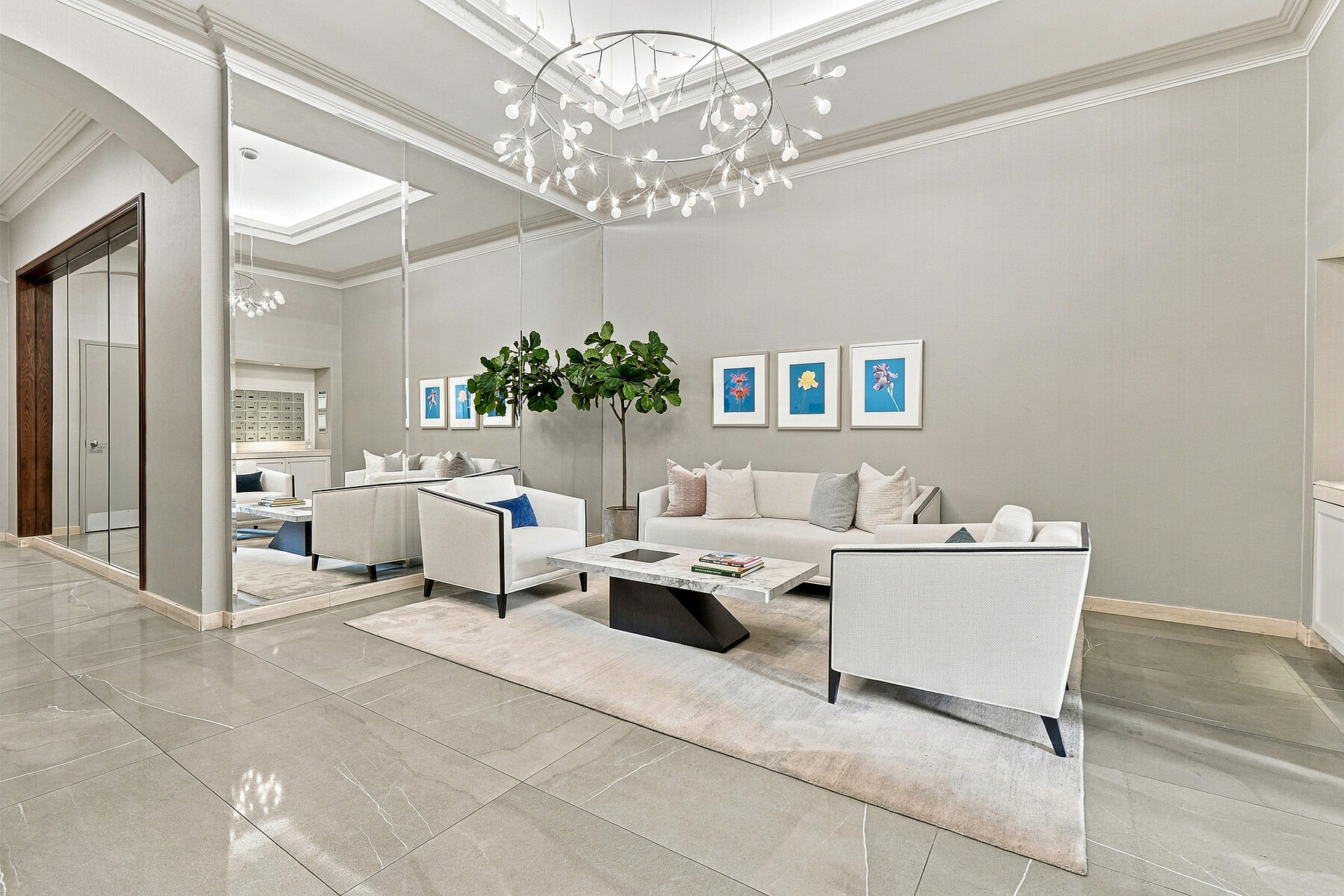  Elevated Yorkville Living - 物件實景