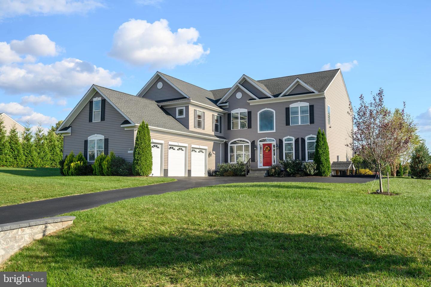 Queenstown, Maryland, 21658, United States, 5 Bedrooms Bedrooms, ,5 BathroomsBathrooms,Residential,For Sale,1988334