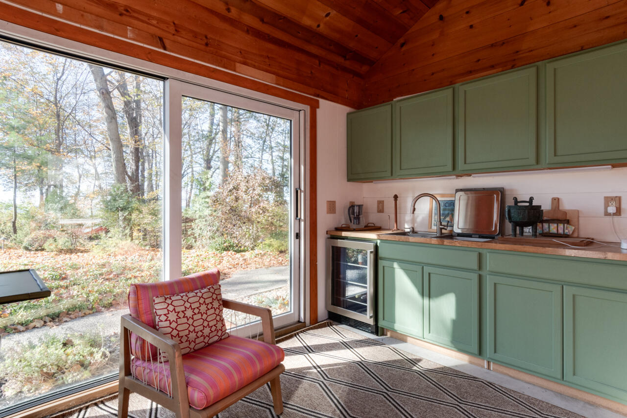 Fennville, Michigan, 49408, United States, 9 Bedrooms Bedrooms, ,10 BathroomsBathrooms,Residential,For Sale,1992421