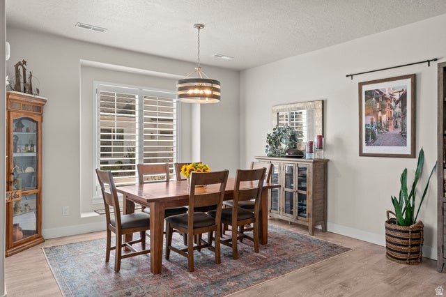 Salem, Utah, 84653, United States, 3 Bedrooms Bedrooms, ,3 BathroomsBathrooms,Residential,For Sale,2010840