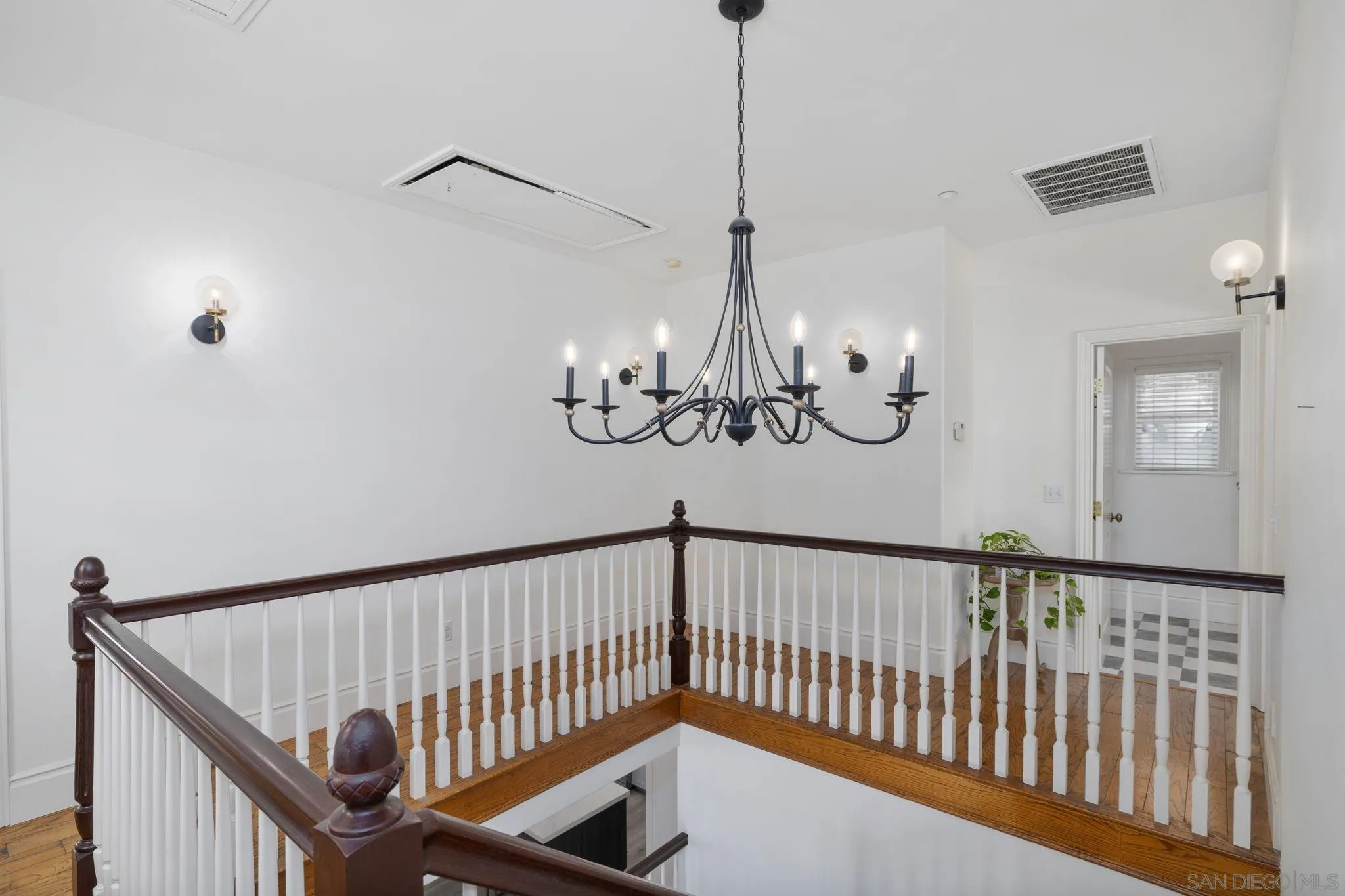 El Cajon, California, 92021, United States, 3 Bedrooms Bedrooms, ,3 BathroomsBathrooms,Residential,For Sale,1942196
