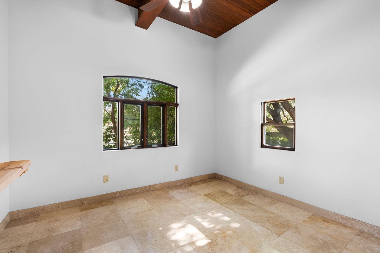 Albuquerque, New Mexico, 87106, United States, 4 Bedrooms Bedrooms, ,5 BathroomsBathrooms,Residential,For Sale,1896146