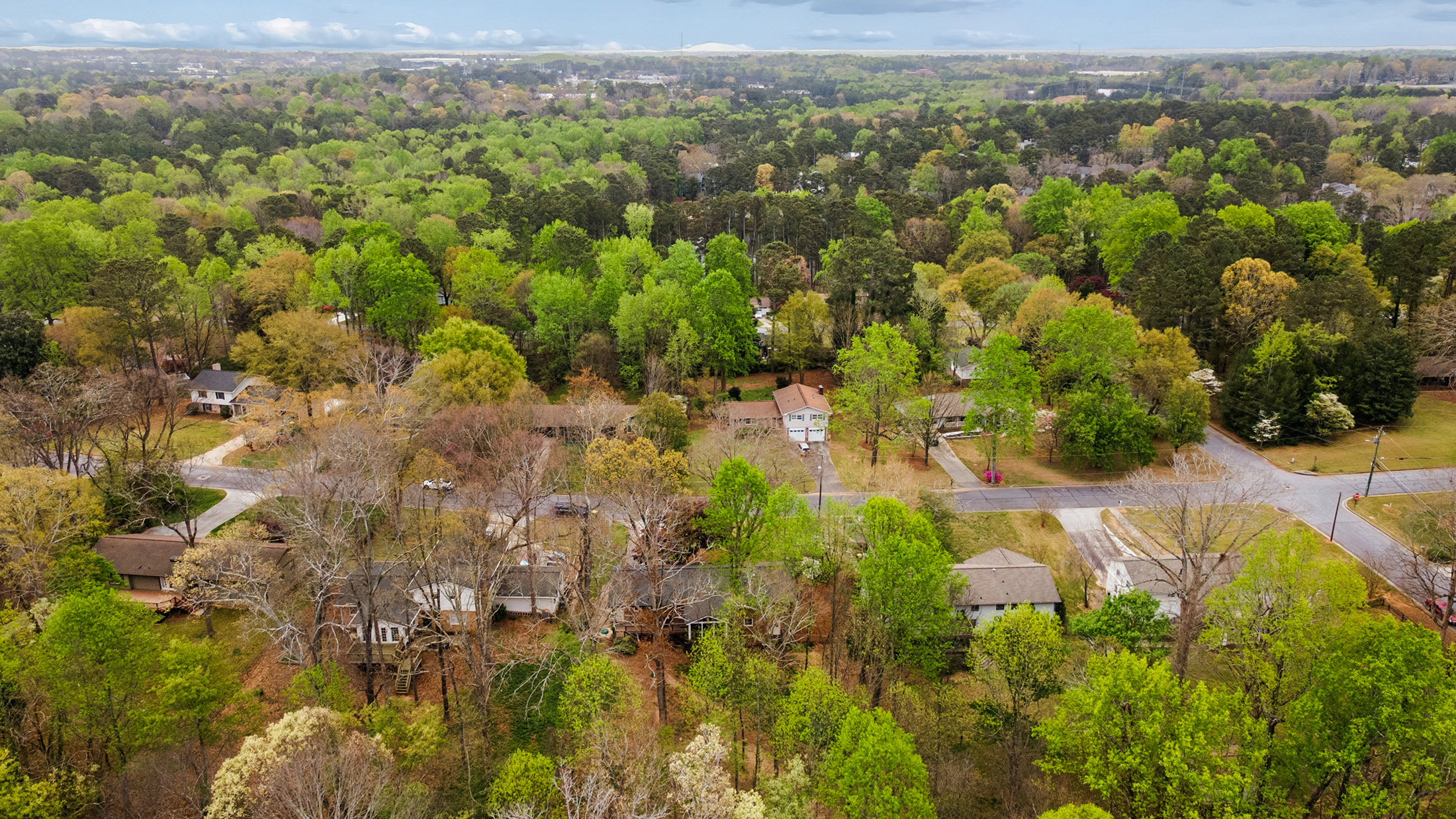  Charming Brick Ranch Nestled in Desirable Lockridge Forest Community - 物件實景