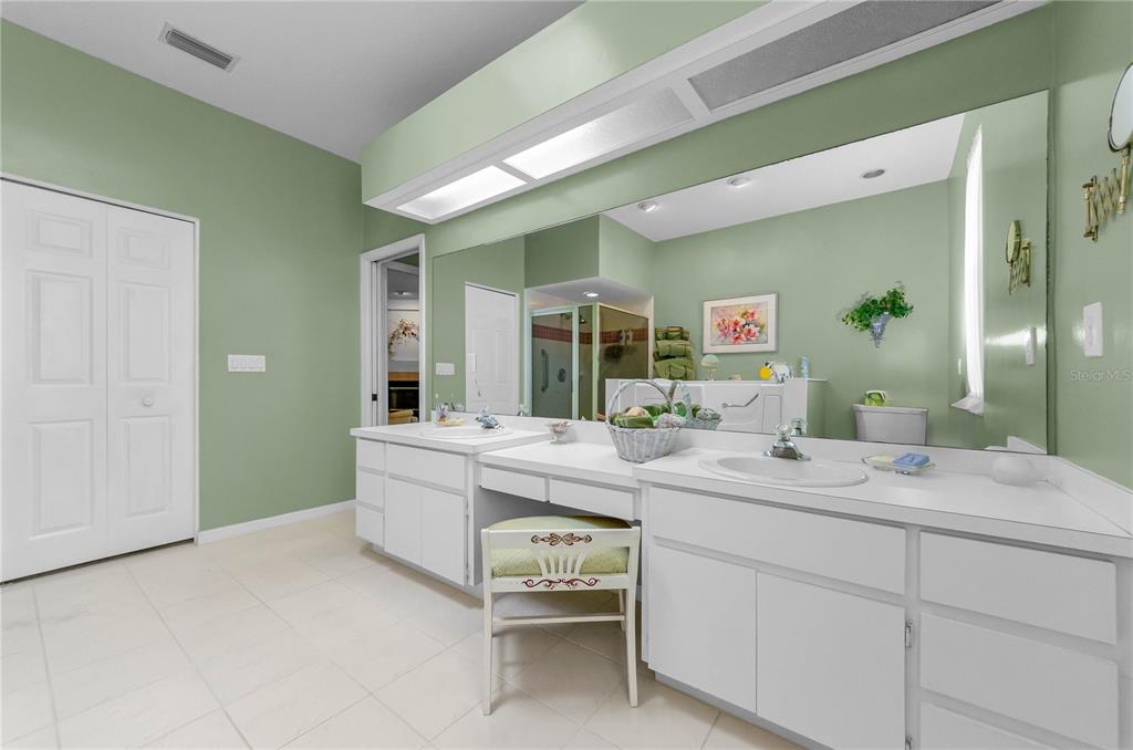 Dunedin, Florida, 34698, United States, 4 Bedrooms Bedrooms, ,2 BathroomsBathrooms,Residential,For Sale,1848616