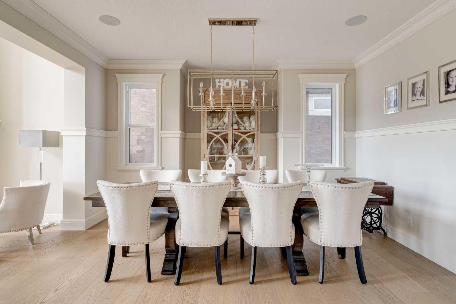 CALGARY, Alberta, T2X 2E1, CA, 4 Bedrooms Bedrooms, ,3 BathroomsBathrooms,Residential,For Sale,1987816