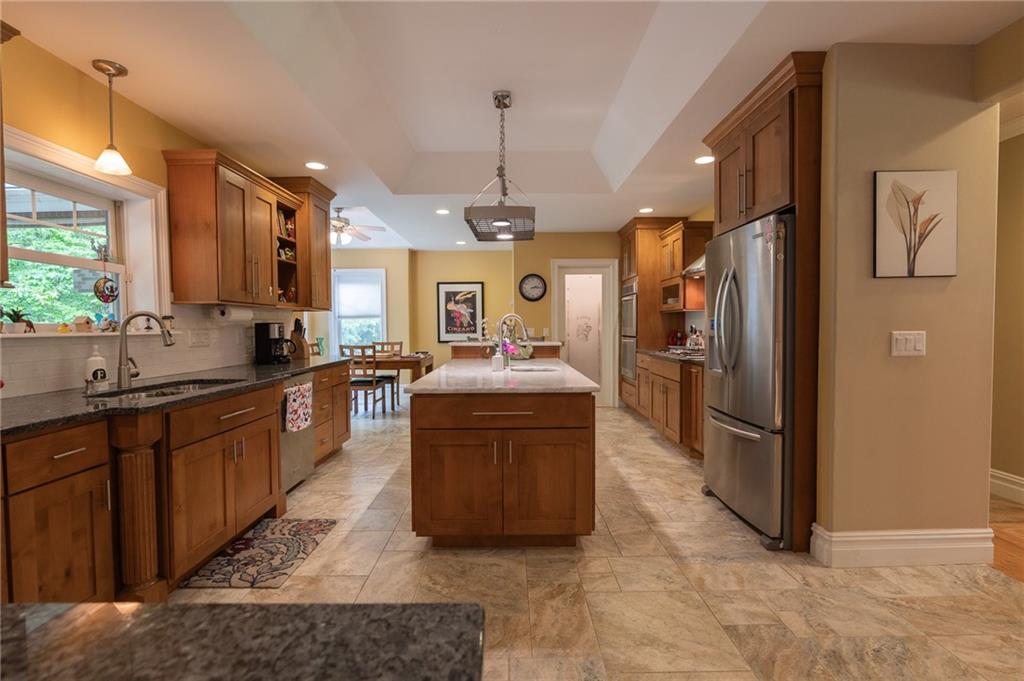 Cranston, Rhode Island, 02921, United States, 3 Bedrooms Bedrooms, ,3 BathroomsBathrooms,Residential,For Sale,1887248