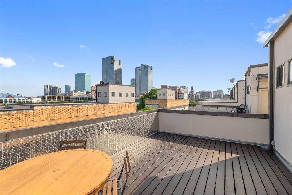 Fort Worth, Texas, 76102, United States, 2 Bedrooms Bedrooms, ,3 BathroomsBathrooms,Residential,For Sale,1880587