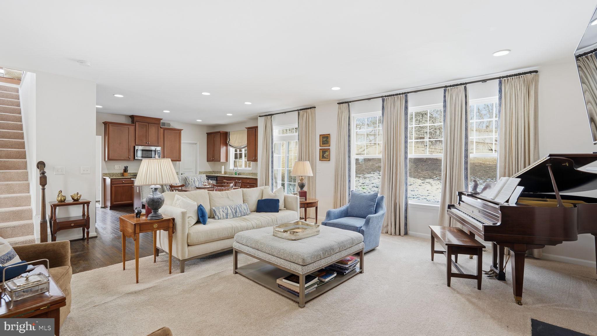 Woodbridge, Virginia, 22192, United States, 4 Bedrooms Bedrooms, ,4 BathroomsBathrooms,Residential,For Sale,2005725