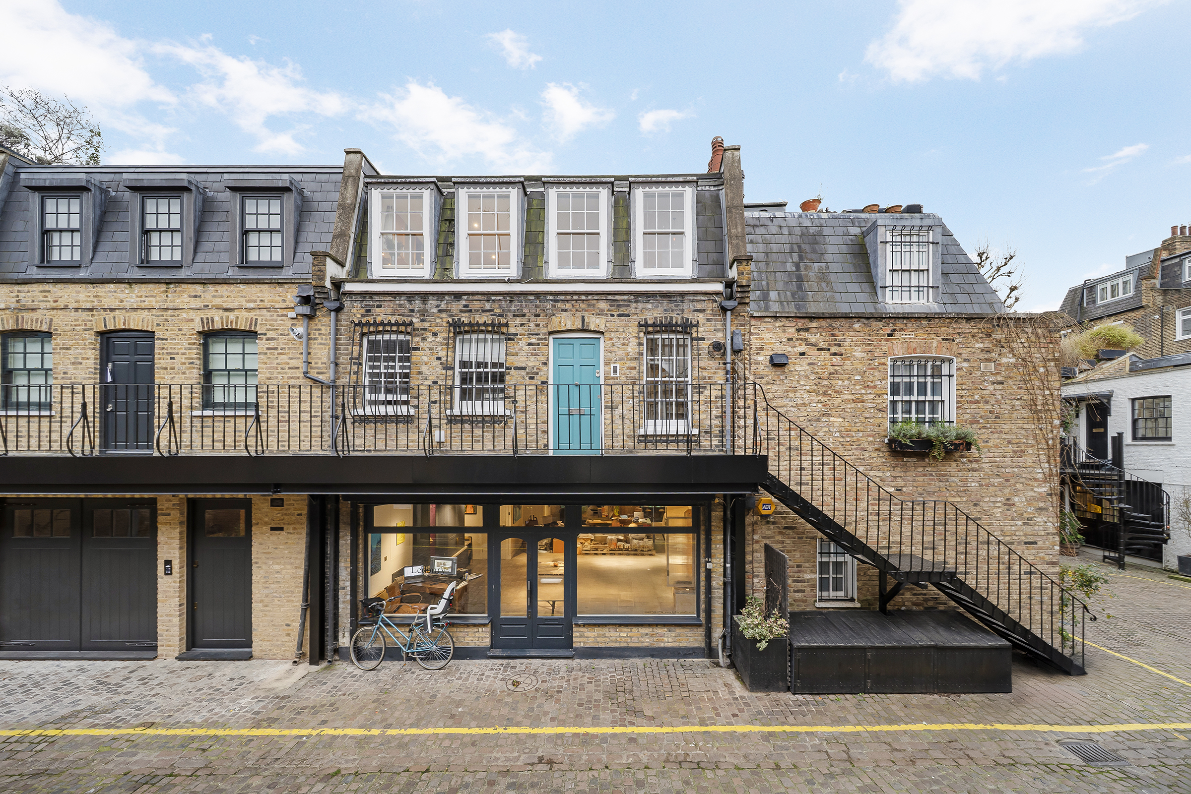  Light-Filled Mews House with South-Facing Terrace in the Heart of Notting Hill - 物件實景
