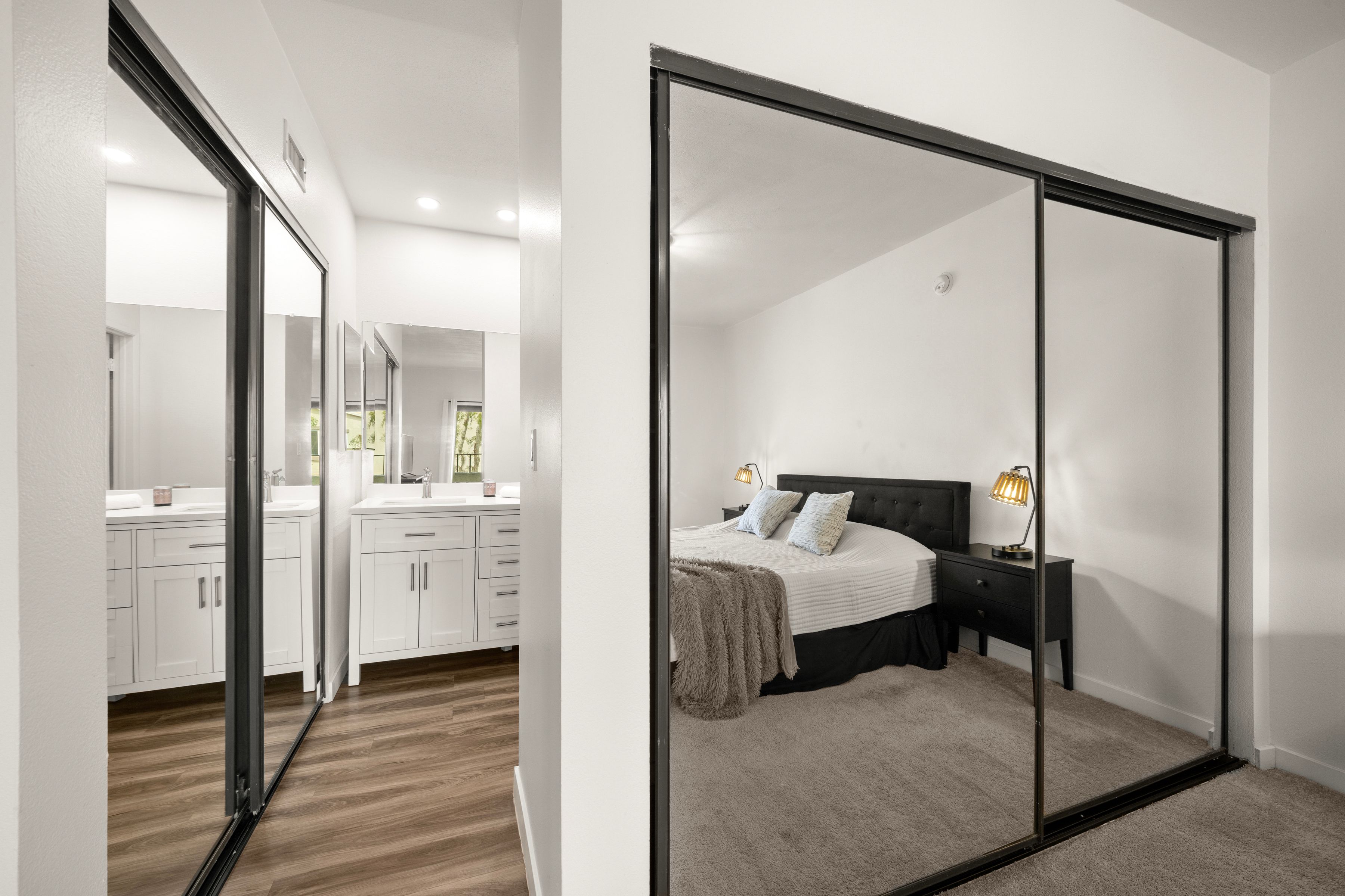  6540 Hayvenhurst Avenue #3 - 物件實景