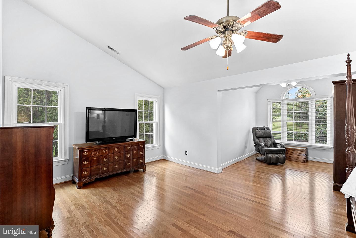 Waterford, Virginia, 20197, United States, 5 Bedrooms Bedrooms, ,4 BathroomsBathrooms,Residential,For Sale,1940957