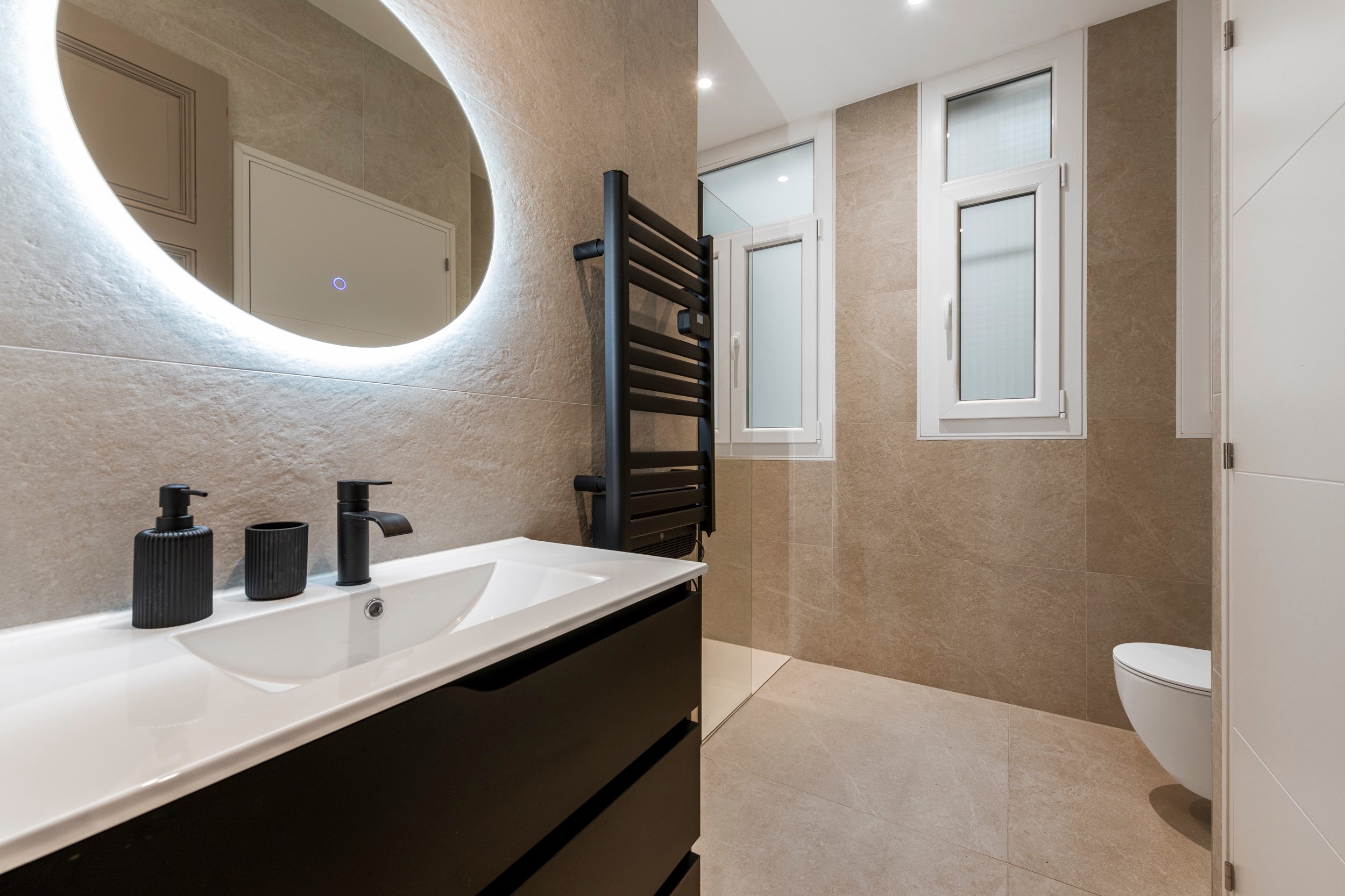  Negresco Residence, Luxuriously renovated two bedroom apartment. - 物件實景