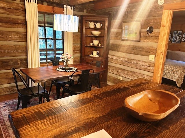 West Jefferson, North Carolina, 28694, United States, 2 Bedrooms Bedrooms, ,2 BathroomsBathrooms,Residential,For Sale,1986104