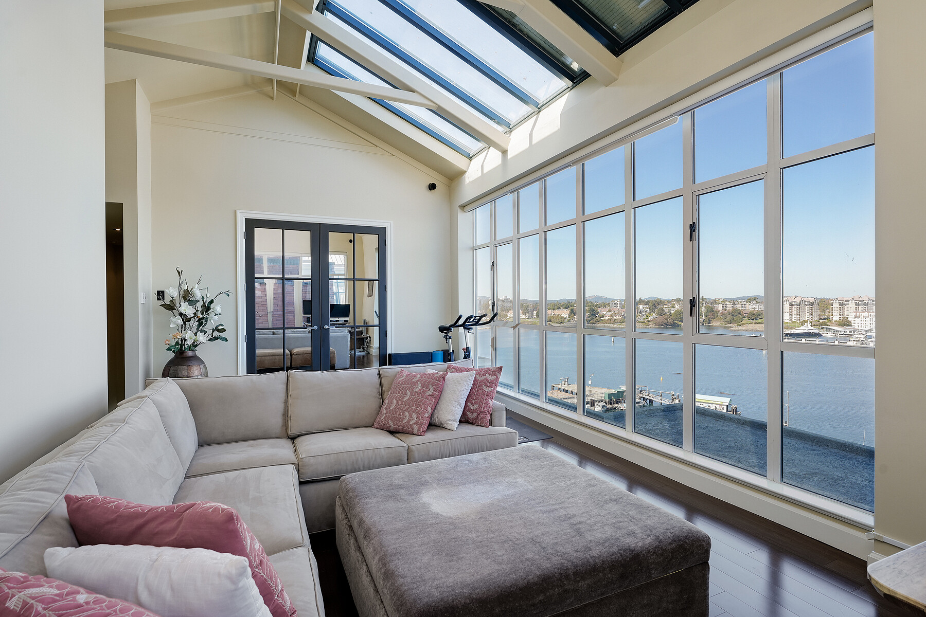  Shoal Point Penthouse - 物件實景