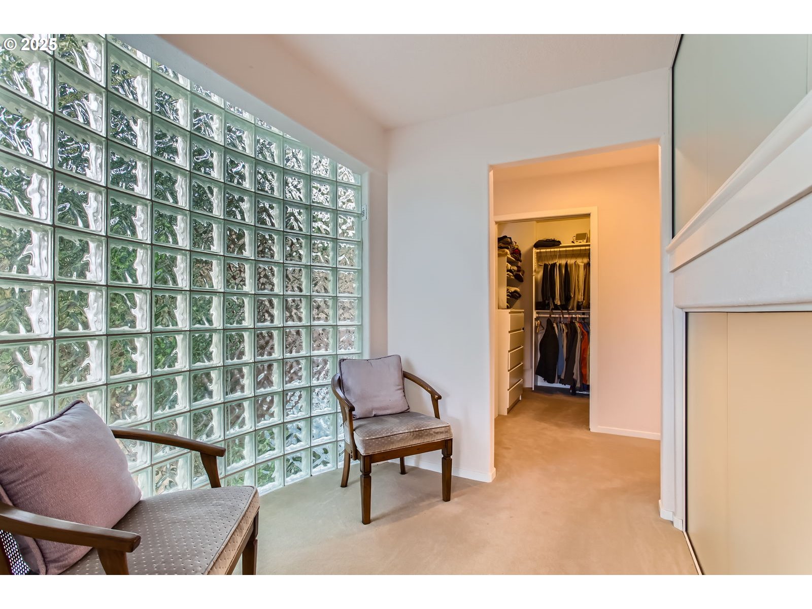 Portland, Oregon, 97229, United States, 3 Bedrooms Bedrooms, ,4 BathroomsBathrooms,Residential,For Sale,1982517